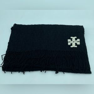 EUC Tory Burch WHIPSTITCH Double Stitch T SCARF Merino Wool Black with Fringe